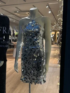 Astrid Frank Korte Kjoler|Adriana pallietkjole