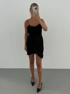 Astrid Frank Korte Kjoler|Agnes kjole