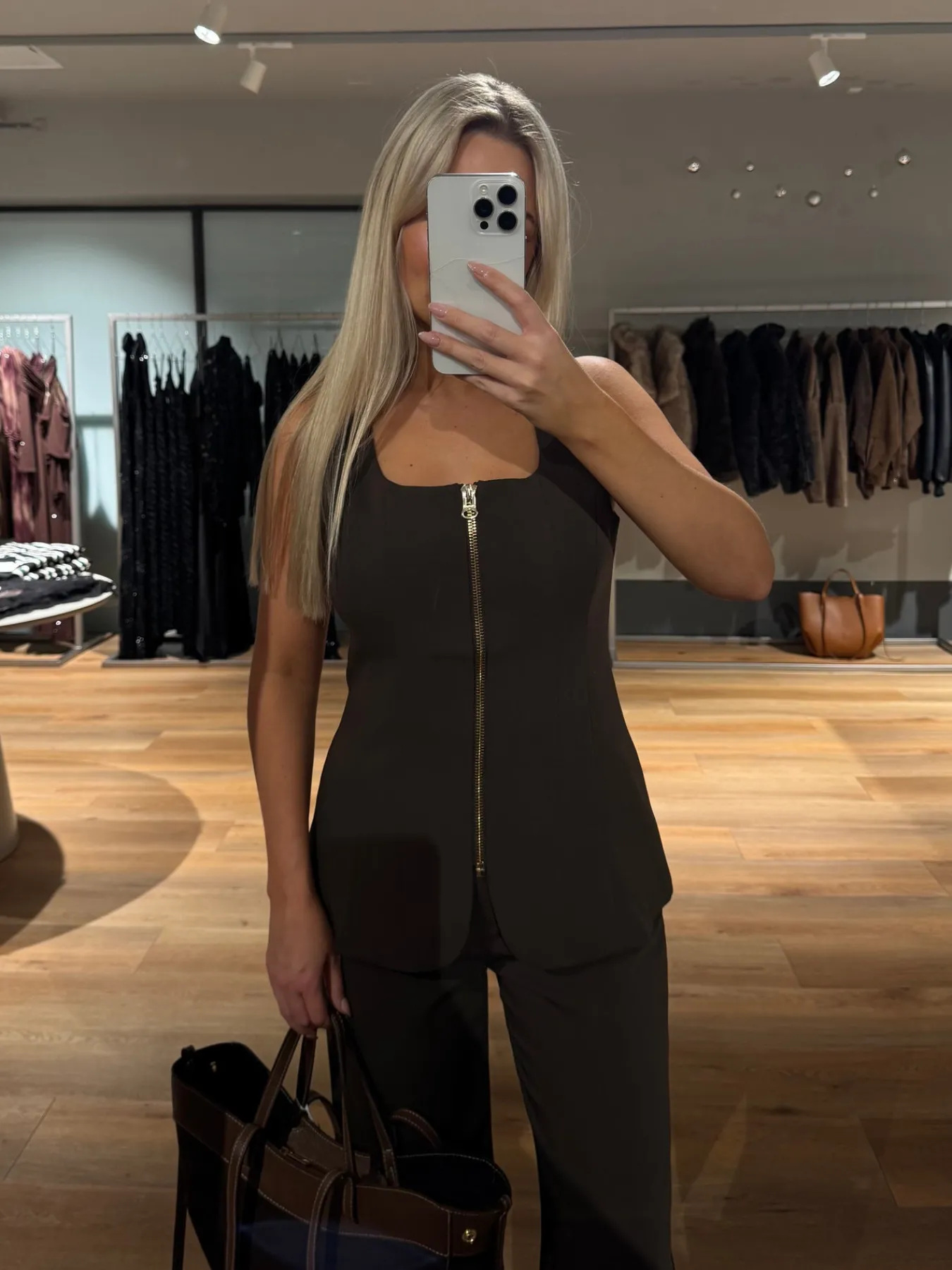 Astrid Frank Bukser|Alicia bukser