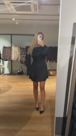 Astrid Frank Korte Kjoler|Andrea kjole