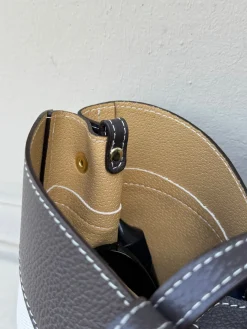 Astrid Frank Tasker|Anna taske