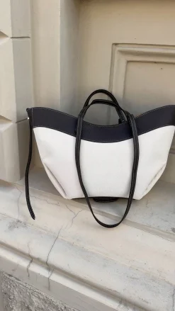 Astrid Frank Tasker|Anna taske