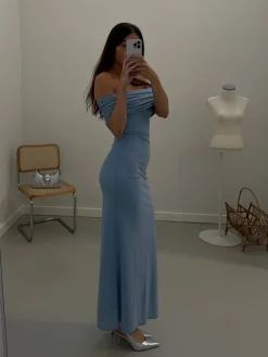 Astrid Frank Lange Kjoler|Aria off-shoulder kjole