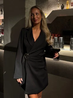 Astrid Frank Korte Kjoler|Celia blazerkjole