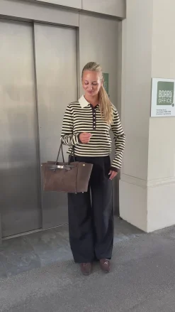 Astrid Frank Tasker|Claire taske