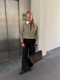 Astrid Frank Tasker|Claire taske