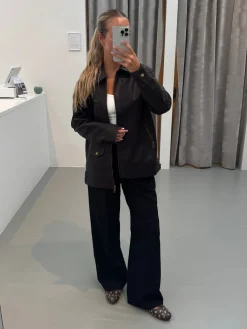 Astrid Frank Jakker|Emmy jakke