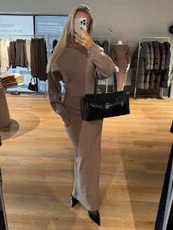 Astrid Frank Lange Kjoler|Jenny strikkjole