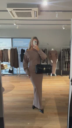 Astrid Frank Lange Kjoler|Jenny strikkjole