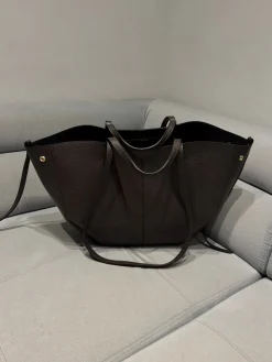 Astrid Frank Tasker|Luciana taske