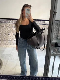 Astrid Frank Tasker|Luciana taske