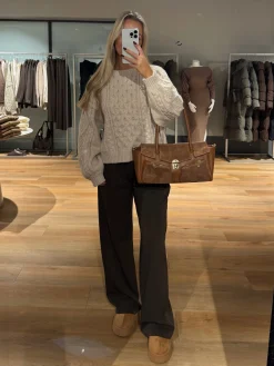 Astrid Frank Tasker|Natalia taske