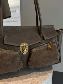 Astrid Frank Tasker|Natalia taske