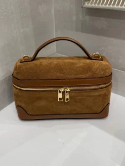 Astrid Frank Tasker|Yasmin taske